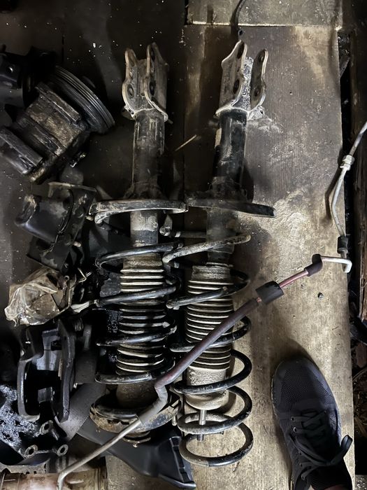 Стойки передние задние мазда 323bj / mazda premacy