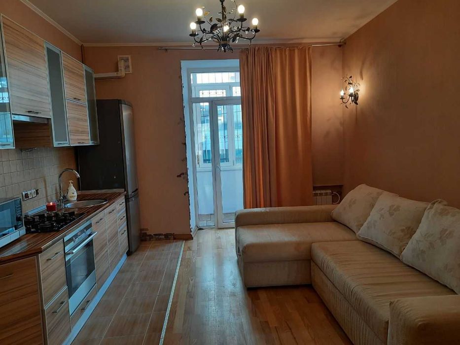 Продам шикарную 2к.сталинку с евроремонтом,пр.Науки 12,2\5,пл.47м,ж\б