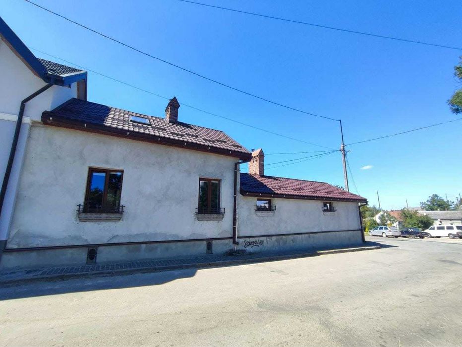 Довгострокова оренда  2 поверхового будинку на вул. Коротка 3