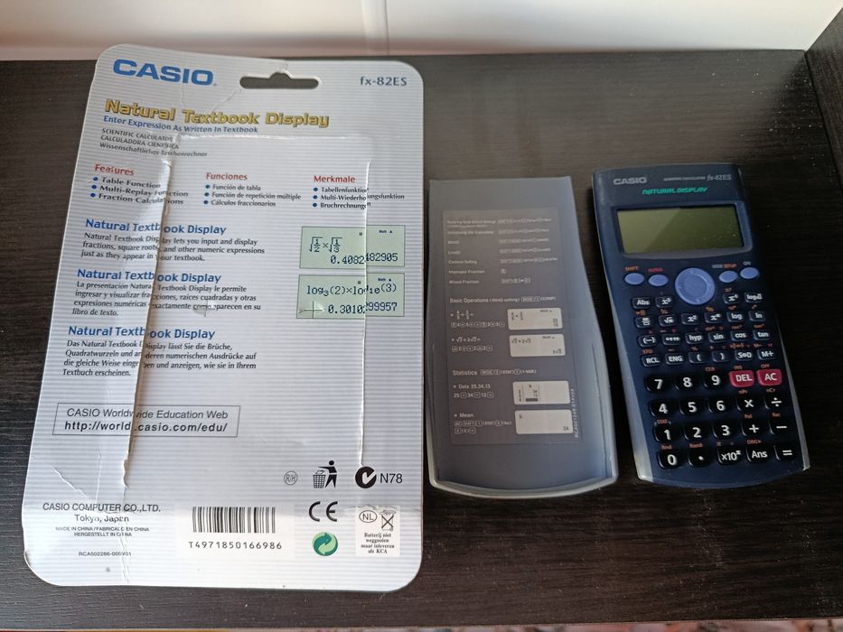 Kalkulator naukowy Casio FX-82ES
