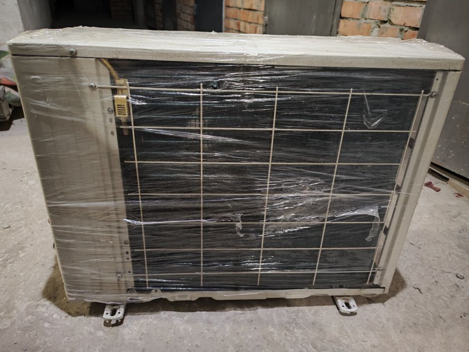 Інверторний кондиціонер CH-S12 FTX5 (2020р.в.) б/в