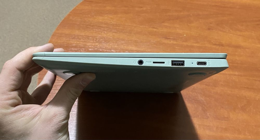 Hp Chromebook 11 g8 EE 11.6" 3GB RAM/32GB ROM! D907