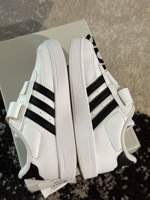 Дитячі кросівки Adidas