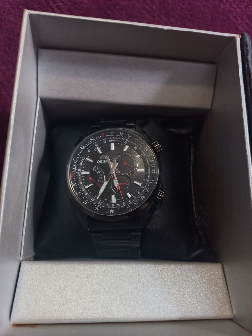 Годинник Orient FUU09001B0