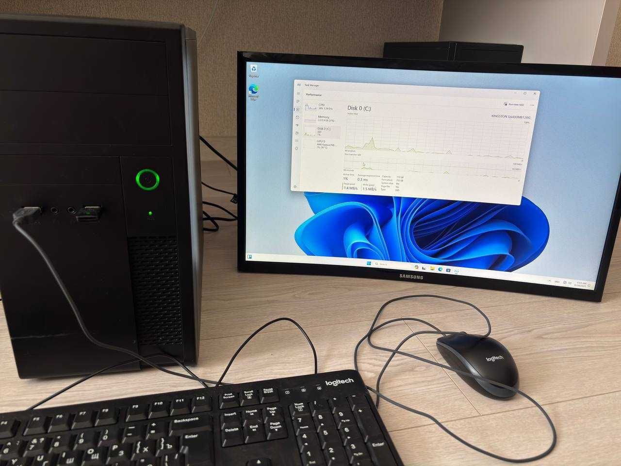 Компʼютери для роботи: AMD 3000G, 8GB RAM, 120SSD монітор, переферія