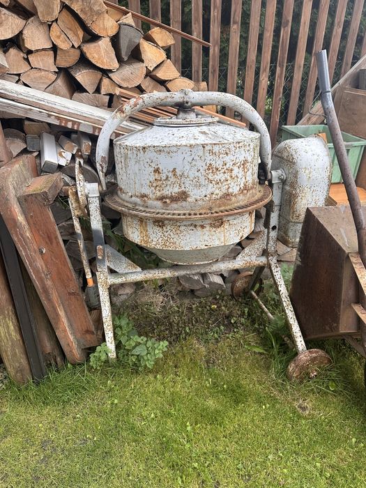 Betoniarka bez silnika 150l