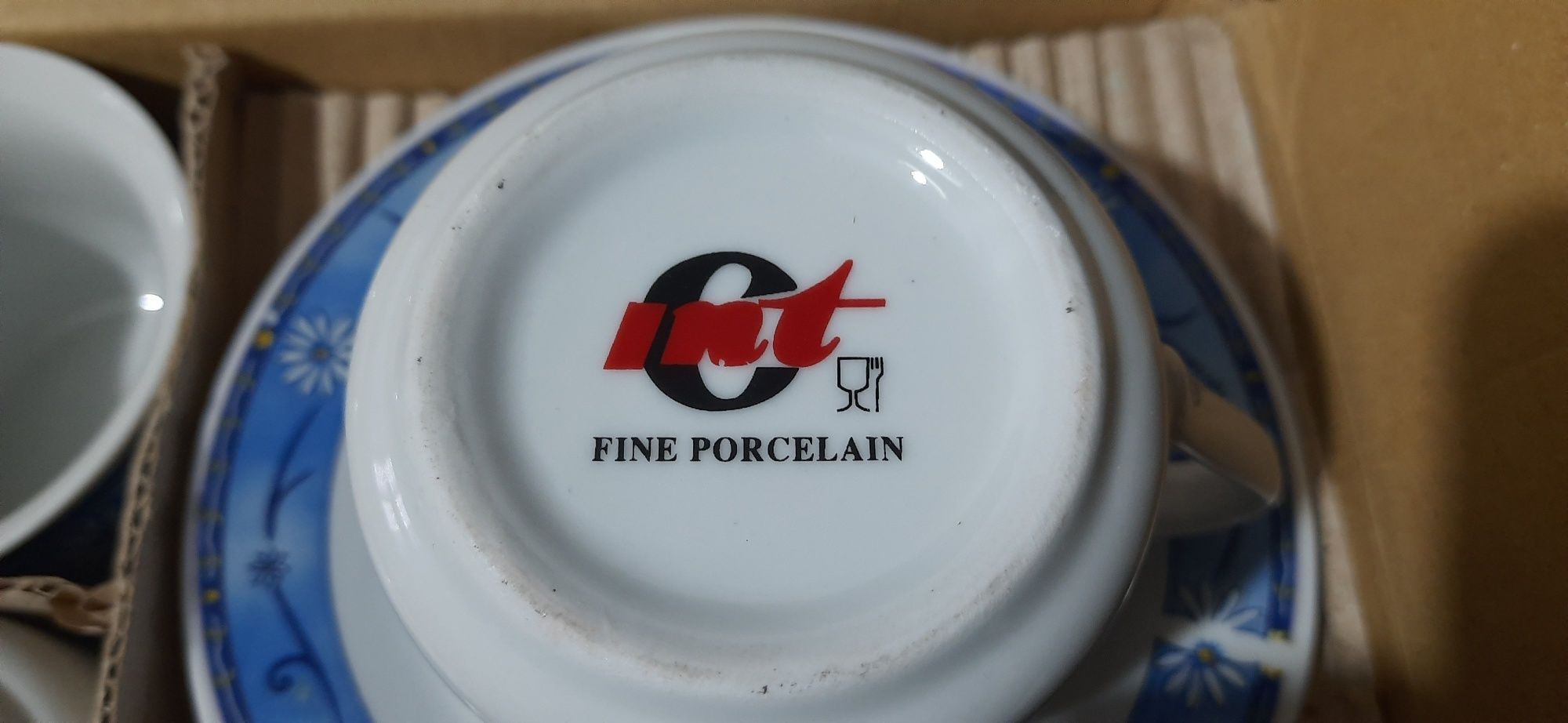 Serviço de chá em porcelana