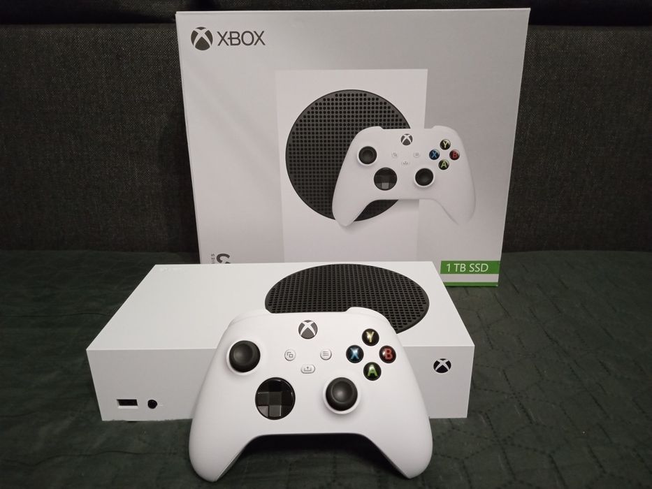 Konsola Xbox Series S 1 TB stan idealny na gwarancji + GRATIS
