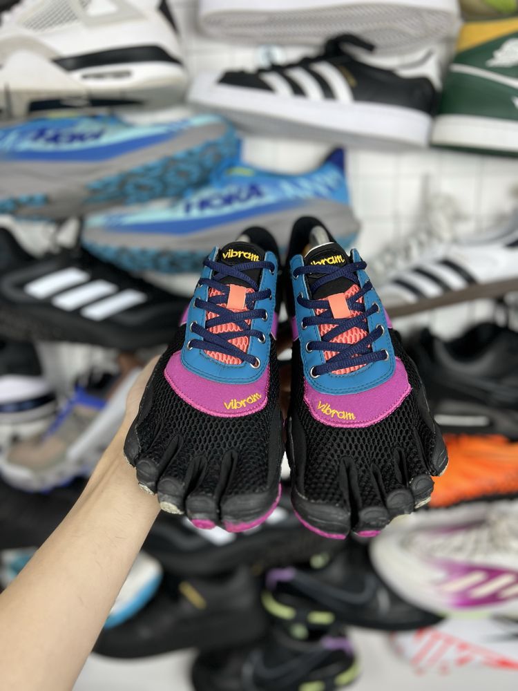Кроссовки Vibram Fivefingers р(42)
