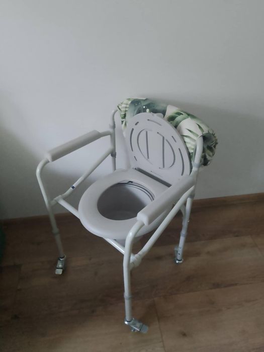 Toaleta przenośna  dla niepełnosprawnych