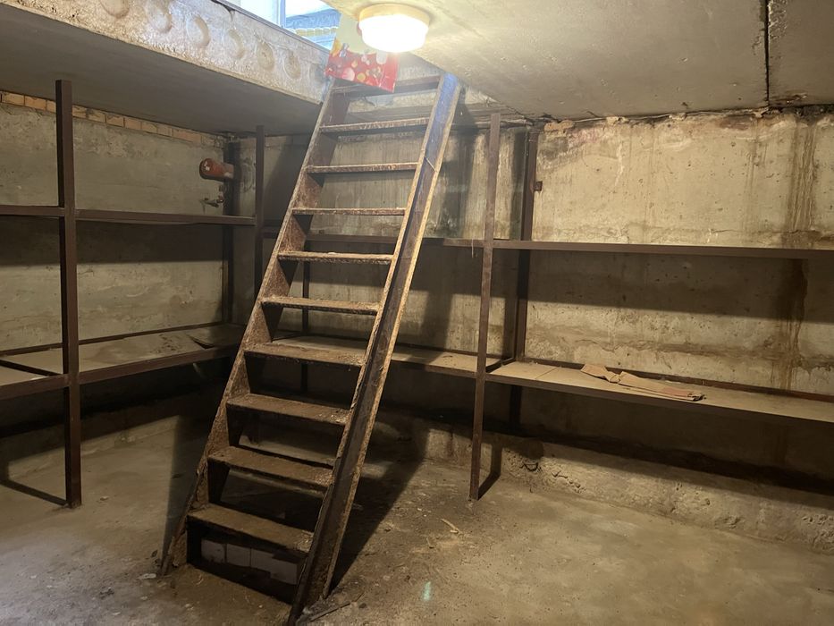 Здам в оренду гараж (2 поверхи, Позняки)