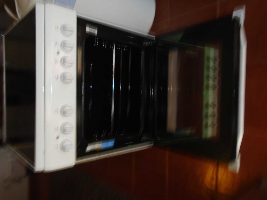 Fogão vitroceramico Indesit Mod. 16VMH 2A