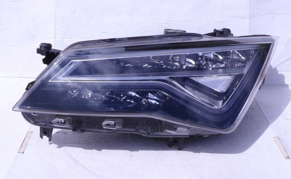 SEAT ATECA Lampa przednia lewa Full LED