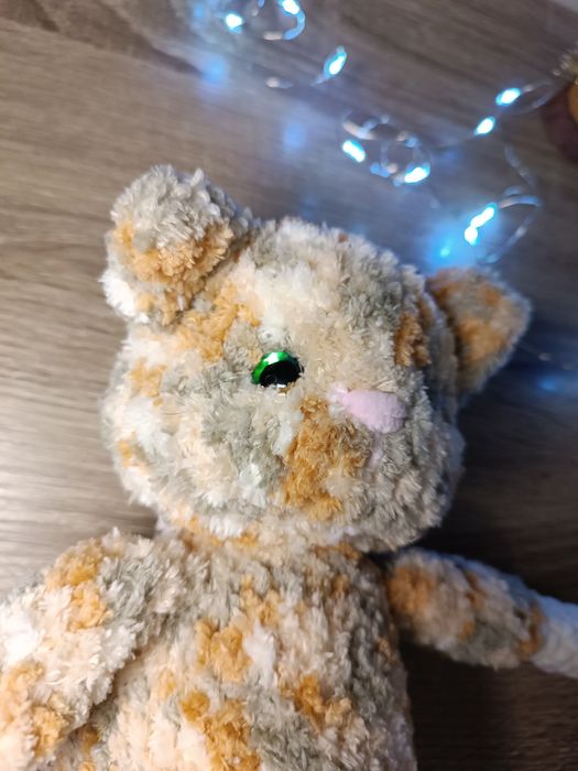 В'язаний котик, іграшка ручної роботи, подарунок