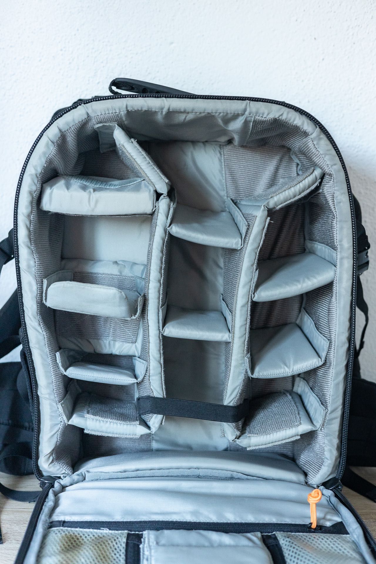 Lowepro Mochila Vertex 200 AW (Preta) - uma das mochilas mais robustas