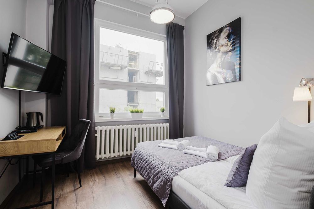 Hostel Hala - Pokoje na wyłączność - WiFi TV Kuchnia - Blisko Dworca