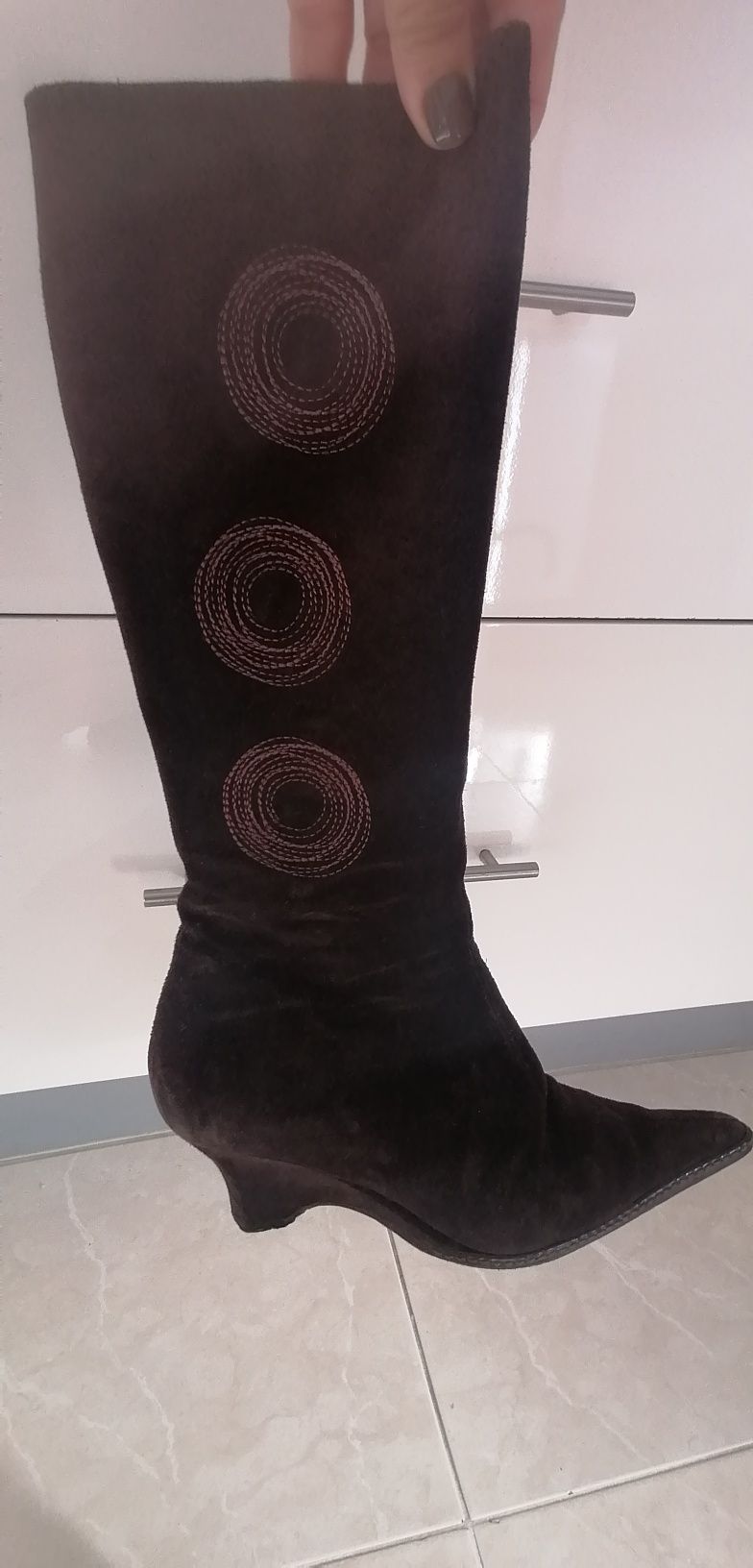Botas castanhas camurça