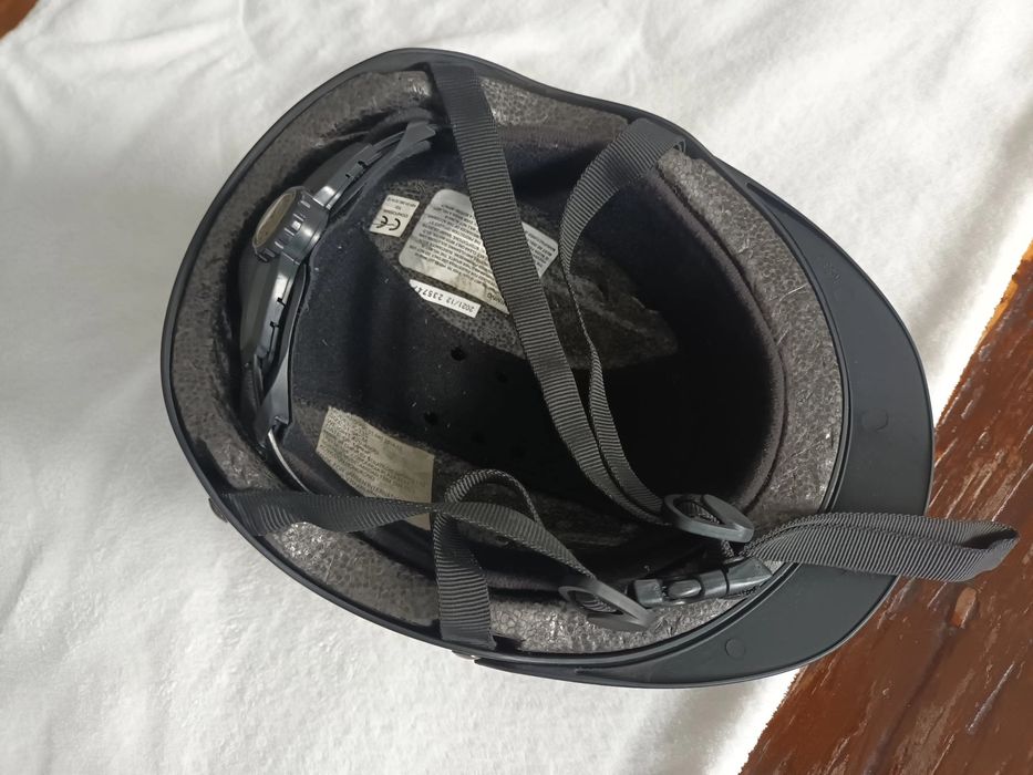 Kask jeździecki K-33