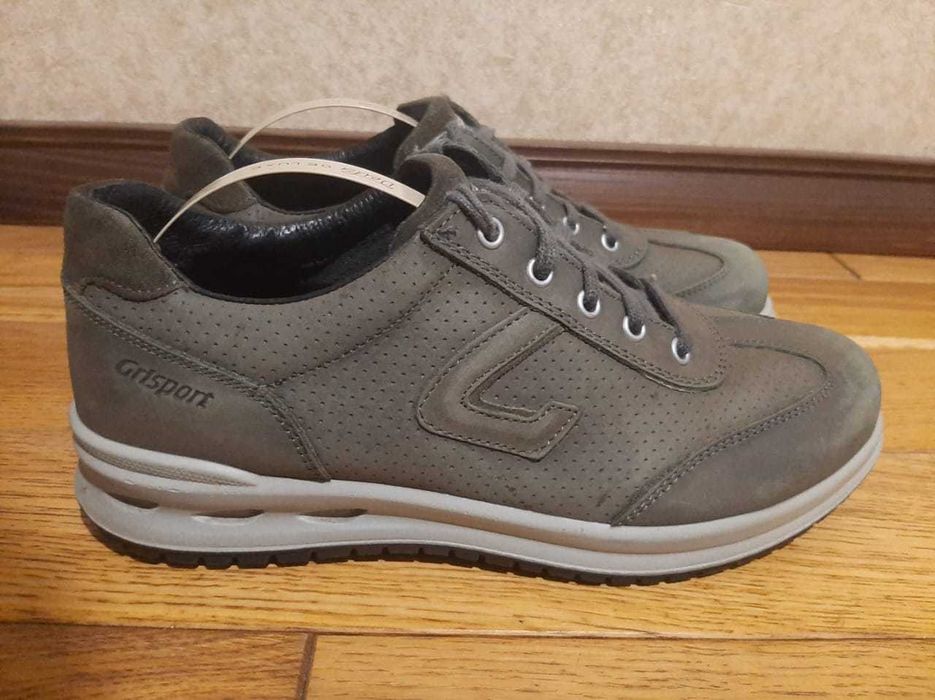 Мужские кроссовки Grisport из натурального нубука