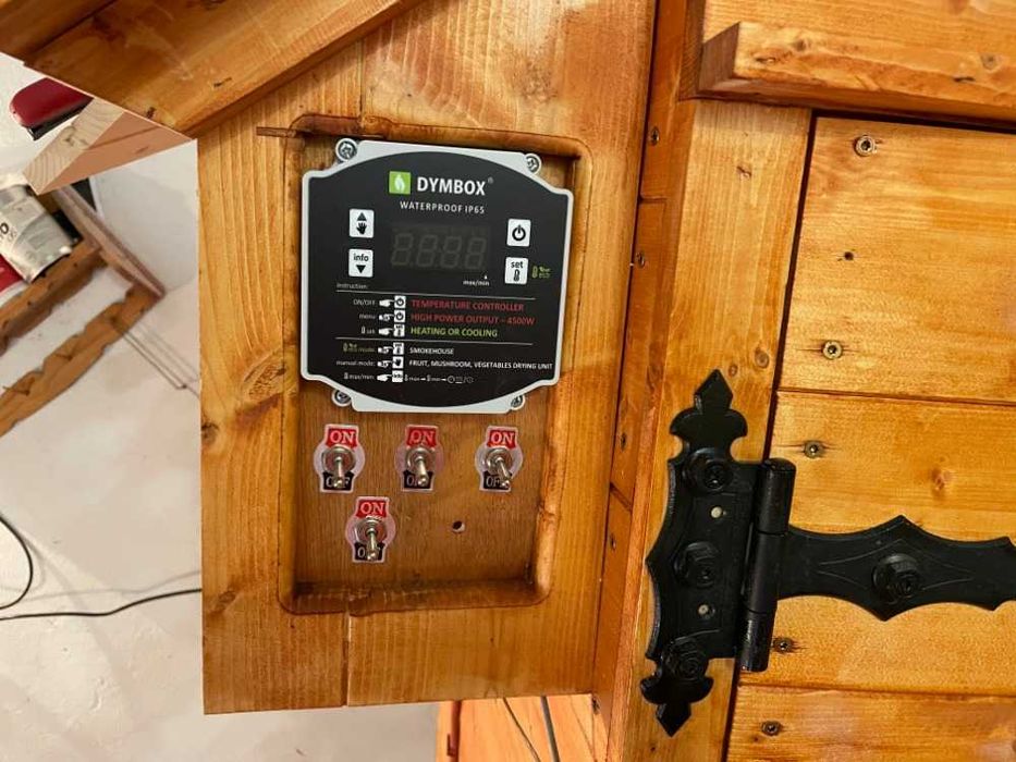 DYMBOX Zestaw - deflektor z grzałką 2 kW oraz termoregulator 4,5 kW