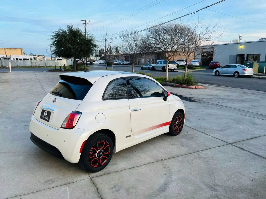 FIAT 500e      2015