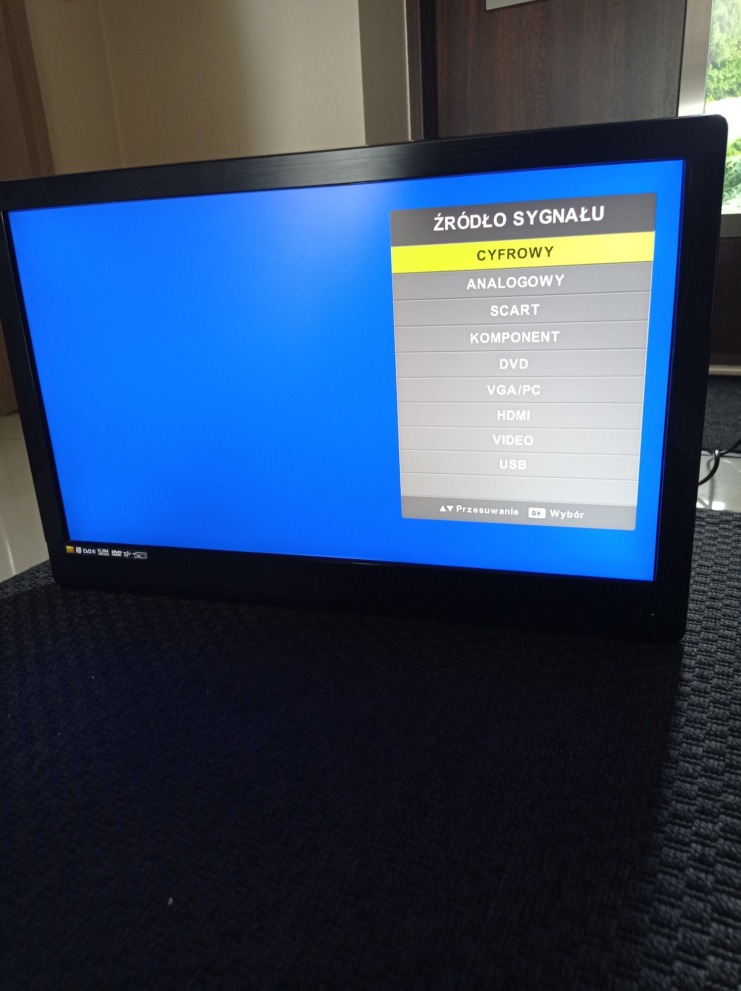 Telewizor LCD Technika 23 " wraz z dekoderem