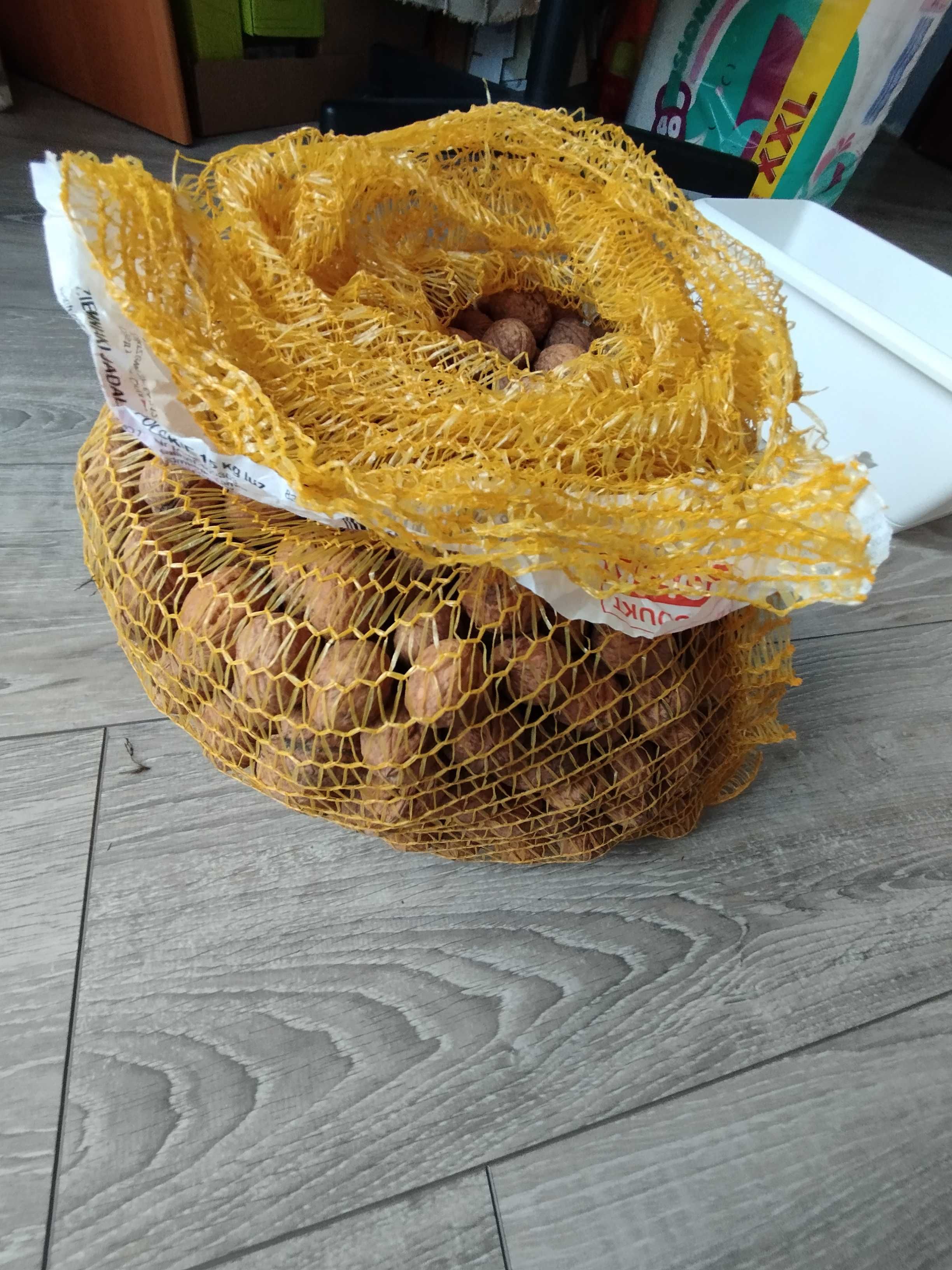 orzechy włoskie ok. 4,5 kg