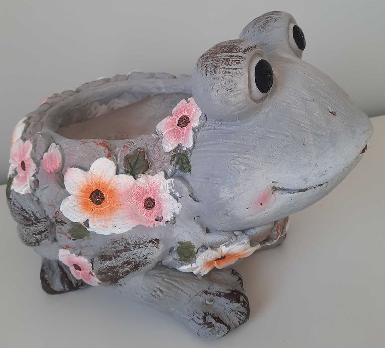 Doniczka żabka 33cm. śliczna ozdoba nowalijki