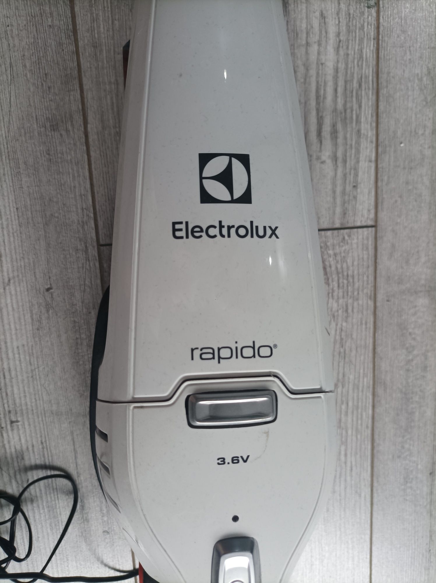 Bezprzewodowy odkurzacz Electrolux ZB5103W Rapido