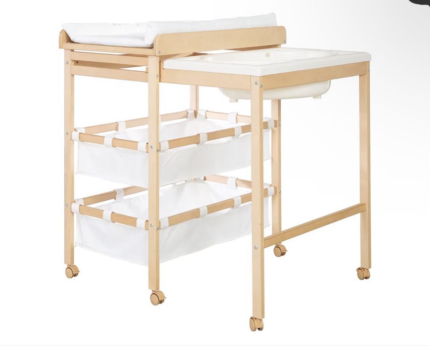 Muda fraldas com banheira