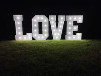 Napis MIŁOŚĆ serce LOVE