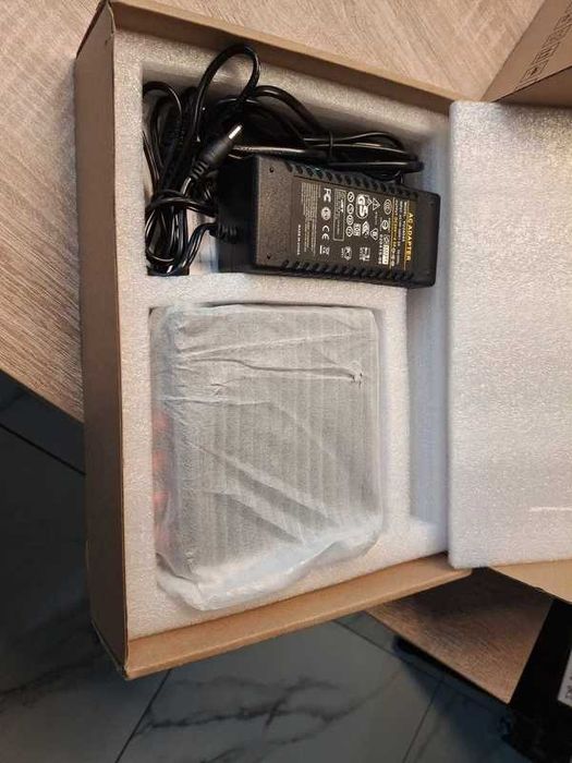 2/4-kanałowy wzmacniacz audio, 50 W x 4