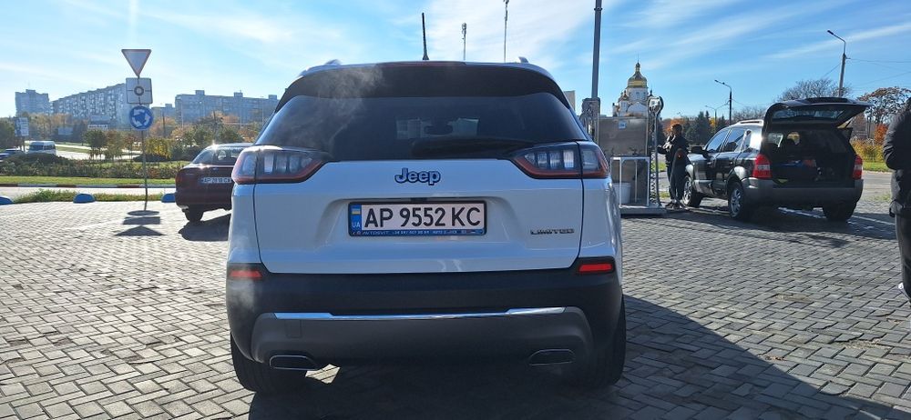 Продам авто Jeep Cherokee