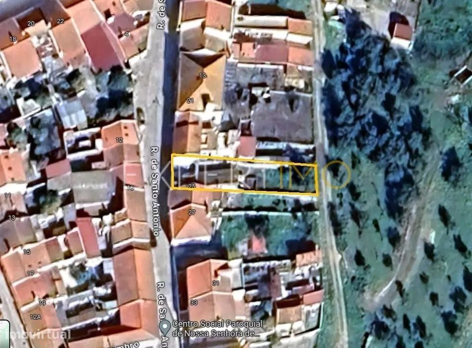 Moradia- armazém para reconstruir