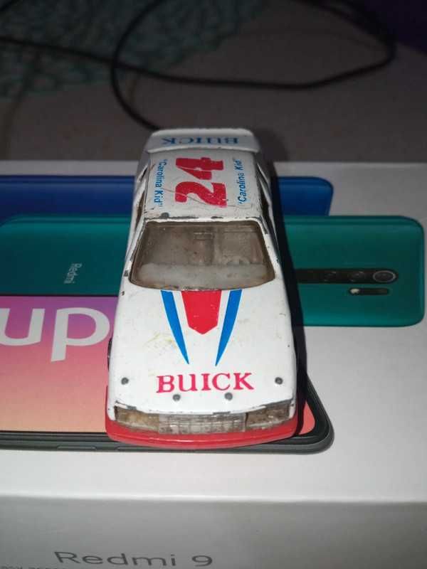 Buick Lesarre maisto nie hot wheels