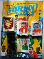 Caderneta e cromos Futebol 2019-20 novos por colar - 422 cromos