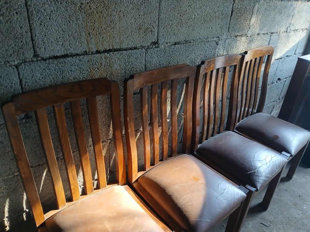Mesa mais 4 cadeiras