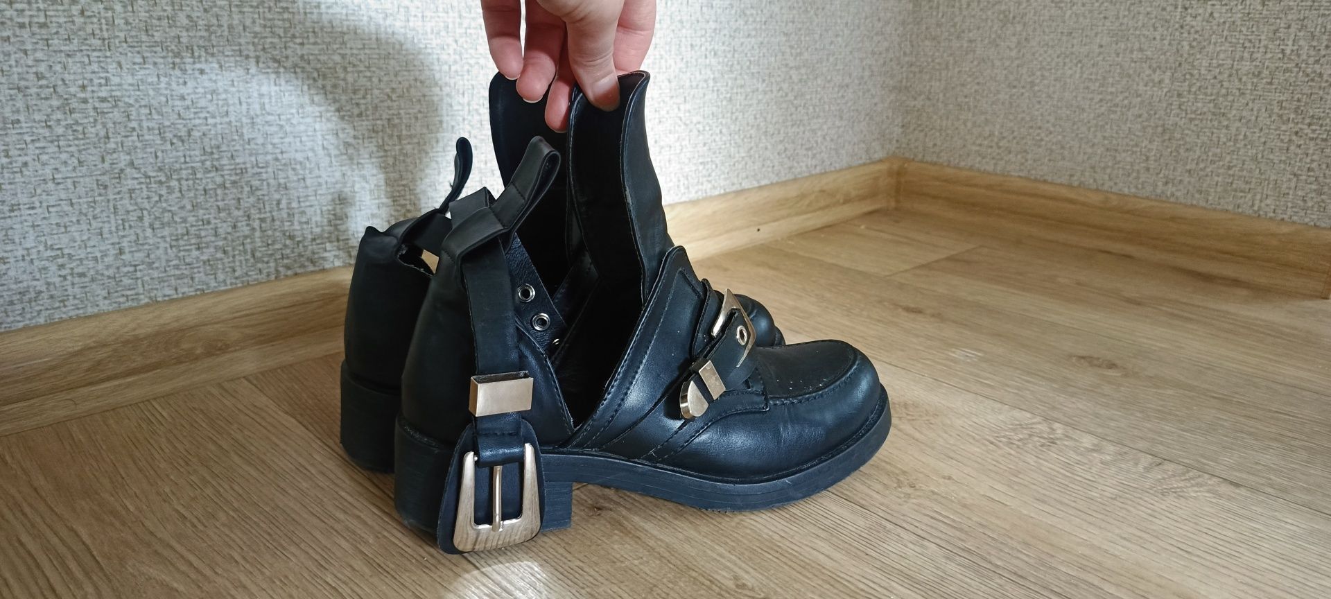 Ботінки - туфлі жіночі в стилі balenciaga