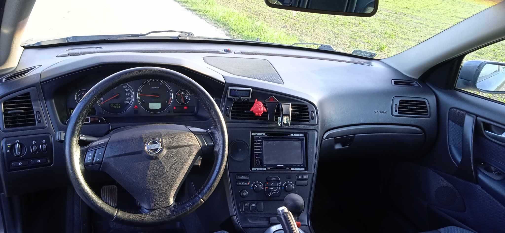 VOLVO S60 2.4 D5