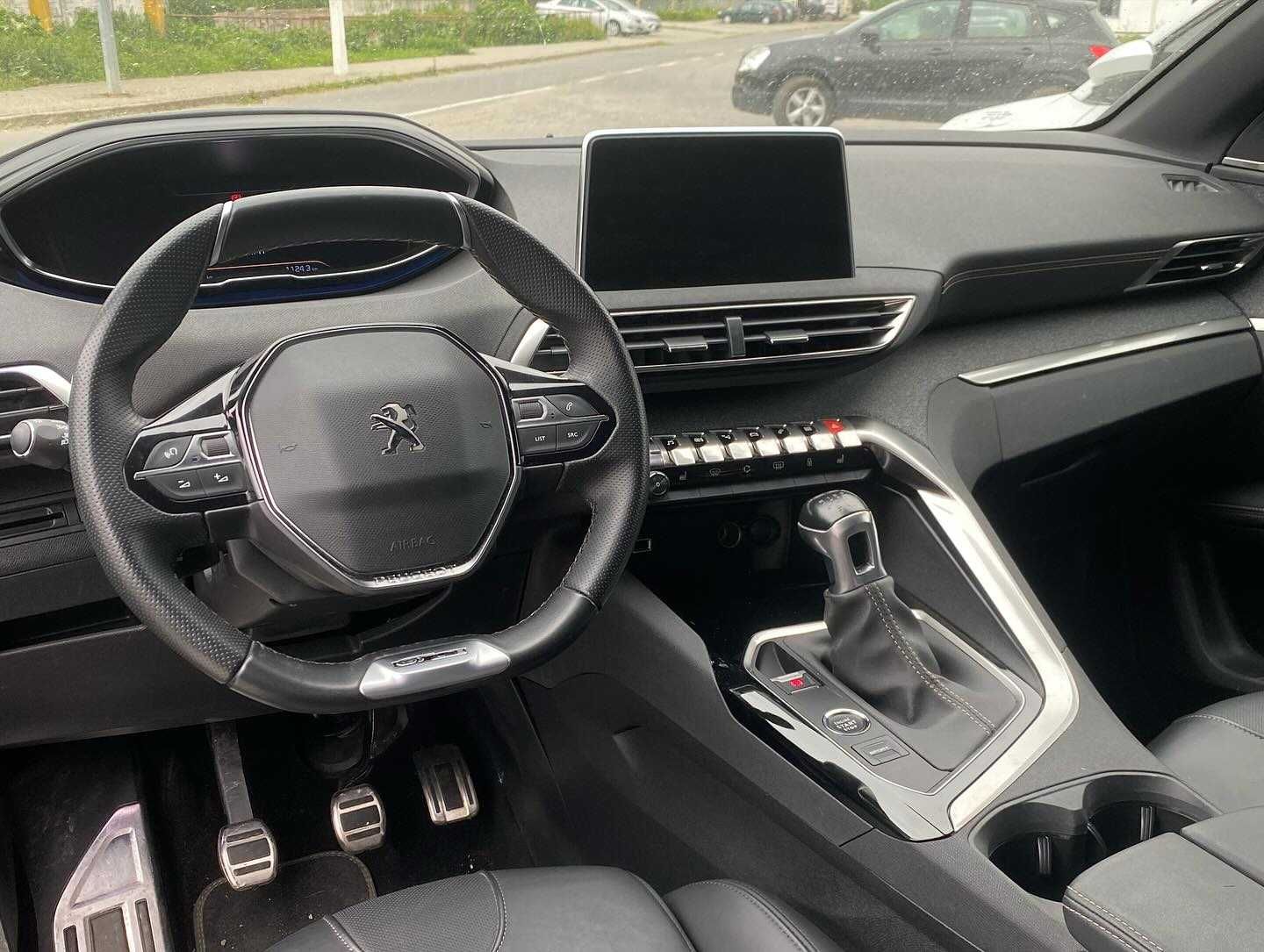 Peugeot 5008 GT Line- Excelente Estado (Gasolina)