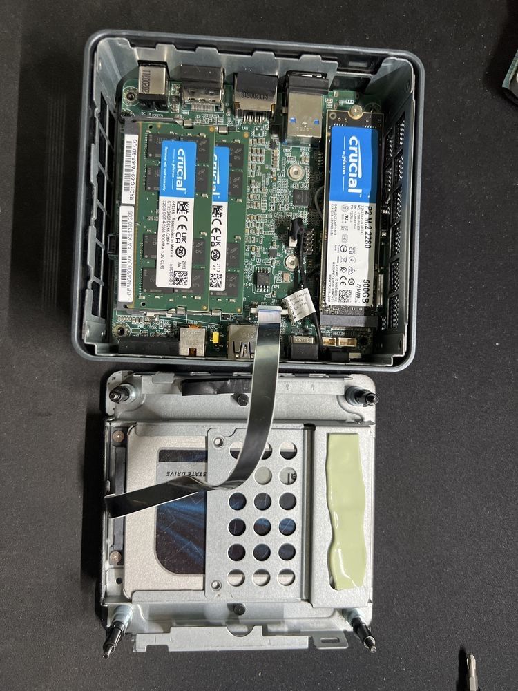 Intel NUC10i7FNH2