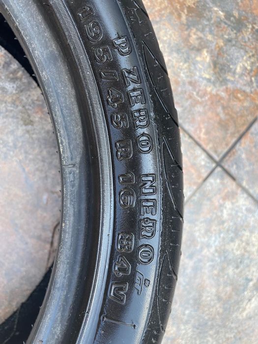 Pneu Pirelli P Zero Nero GT 195/45 R16