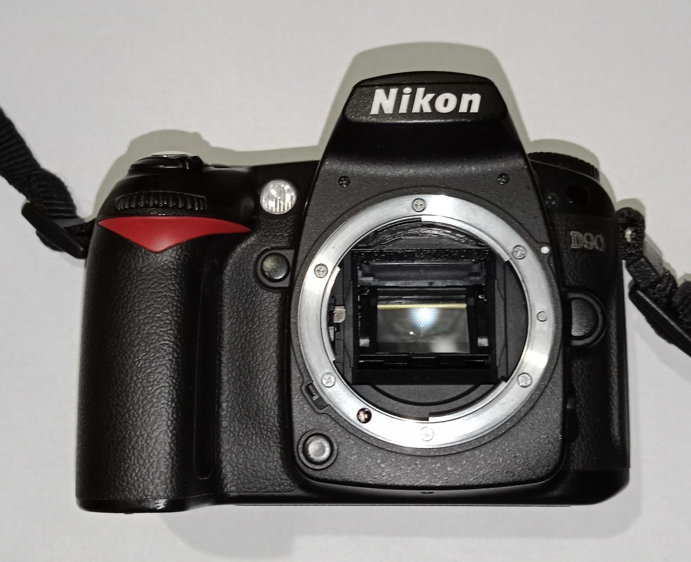 Nikon D90  + 2 baterie + ładowarka