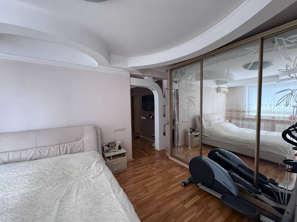 Продам 2х к квартиру, улица Саперна ,30 с хорошим ремонтом( код 88048
