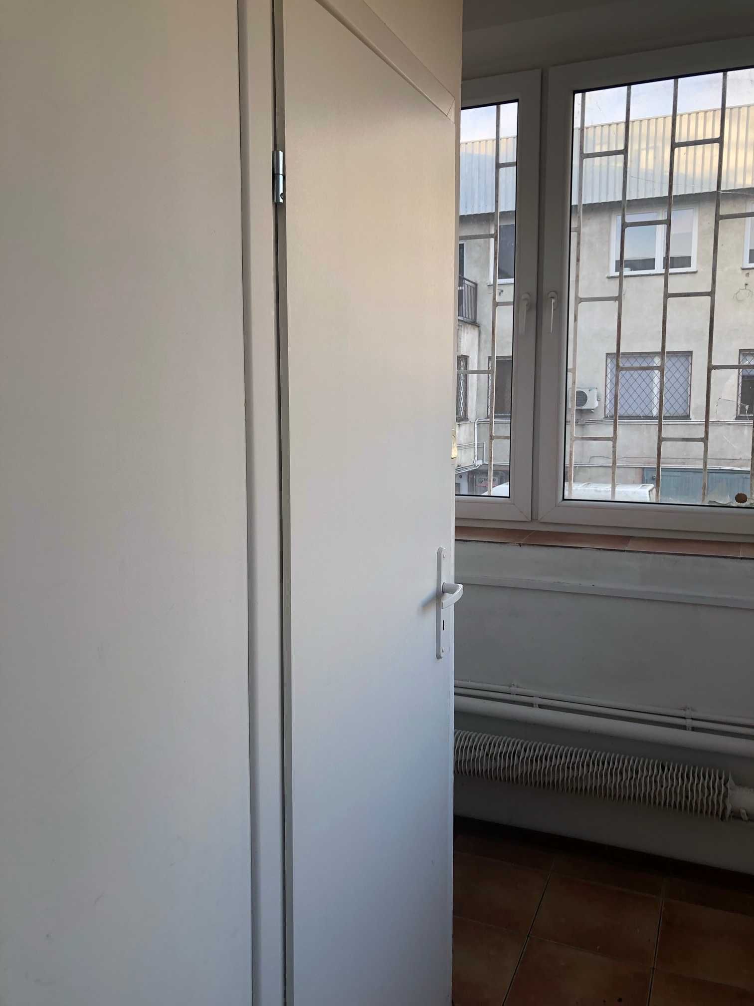 pawilon handl. usł. 31m2