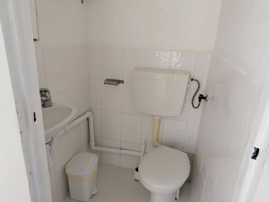 Quarto disponível Avenidas Novas