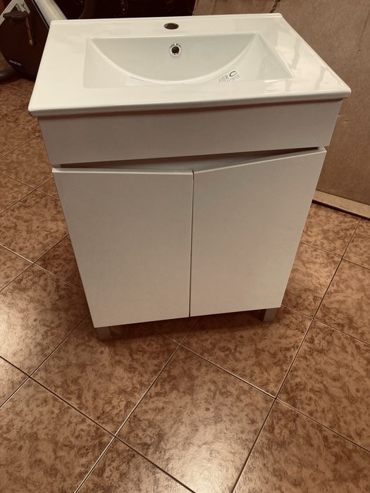 Armário de casa de banho com lavatório