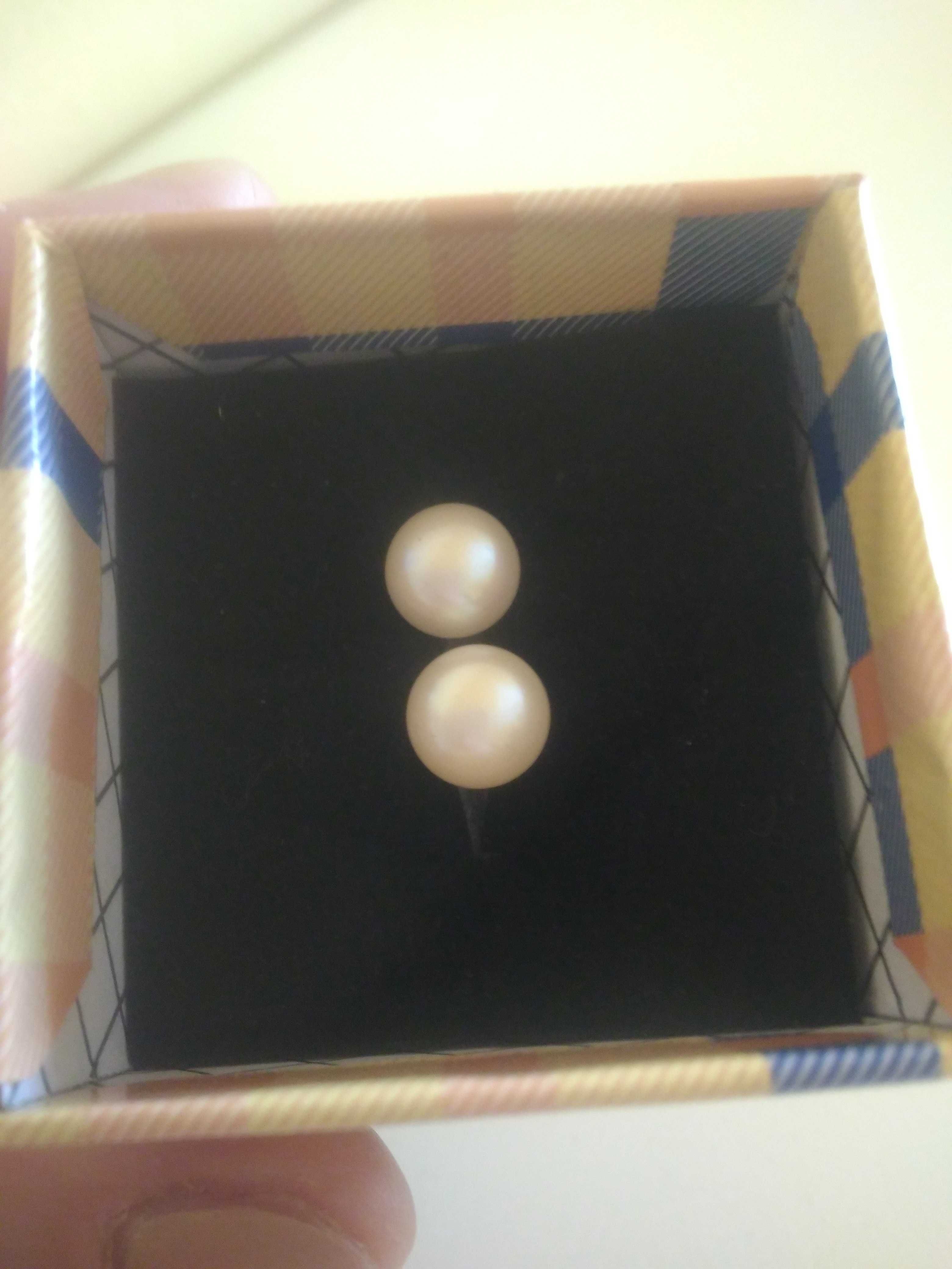 Kolczyki złote, próba 750 z perłą naturalną - Nowe