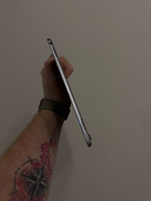Apple Ipad pro 9.7 128 Apple pencil  у відмінному стані