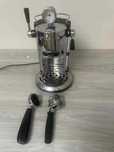 Kolbowy ekspres ciśnieniowy Ariete 1387 Caffe Novecento 1150 W